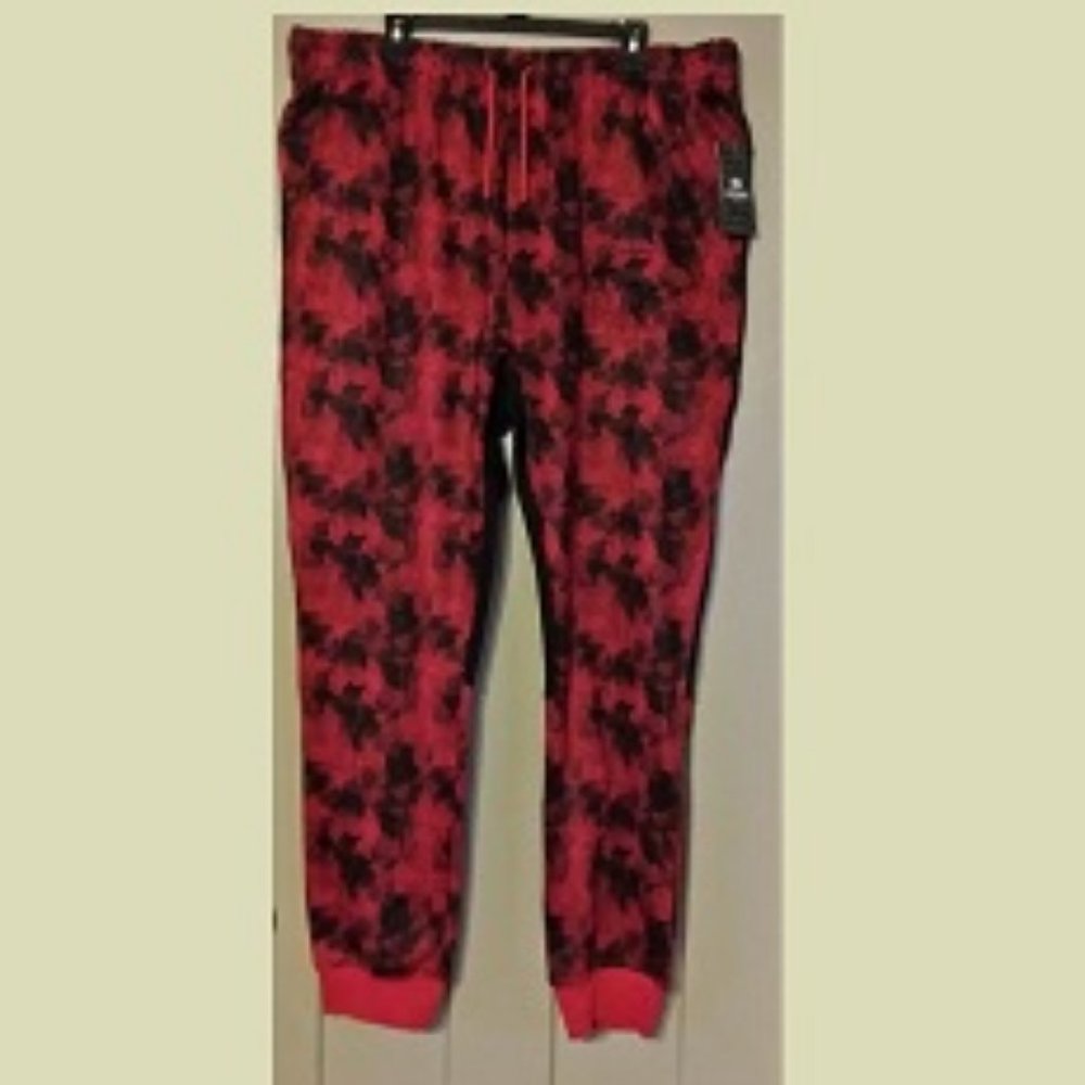 NWT ECKO UNLTD AUTHENTIC MEN'S RED CAMO JOGGER PANTS